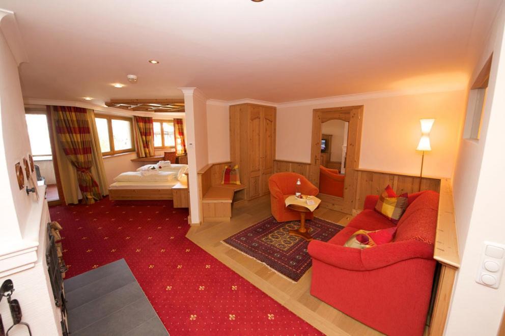 Jufa Alpenhotel Saalbach Екстер'єр фото